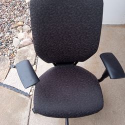 Newer good condition Executive HON Mfg resolution 6212 model Ergonomic office Chair