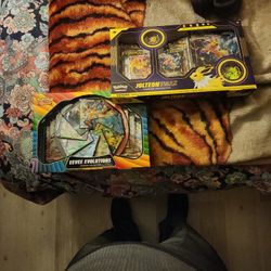 Pokemon Premium Collections Eeveelutions And Jolteon 