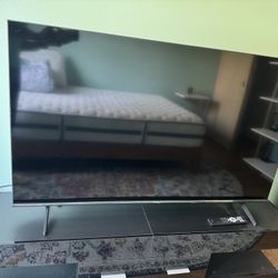 Highsense Smart TV (48”)