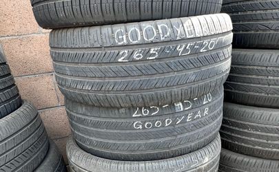 2x Used tires 265/45/20 Goodyear