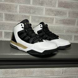 Air Jordan Max Aura White Black Gold Men Size 9