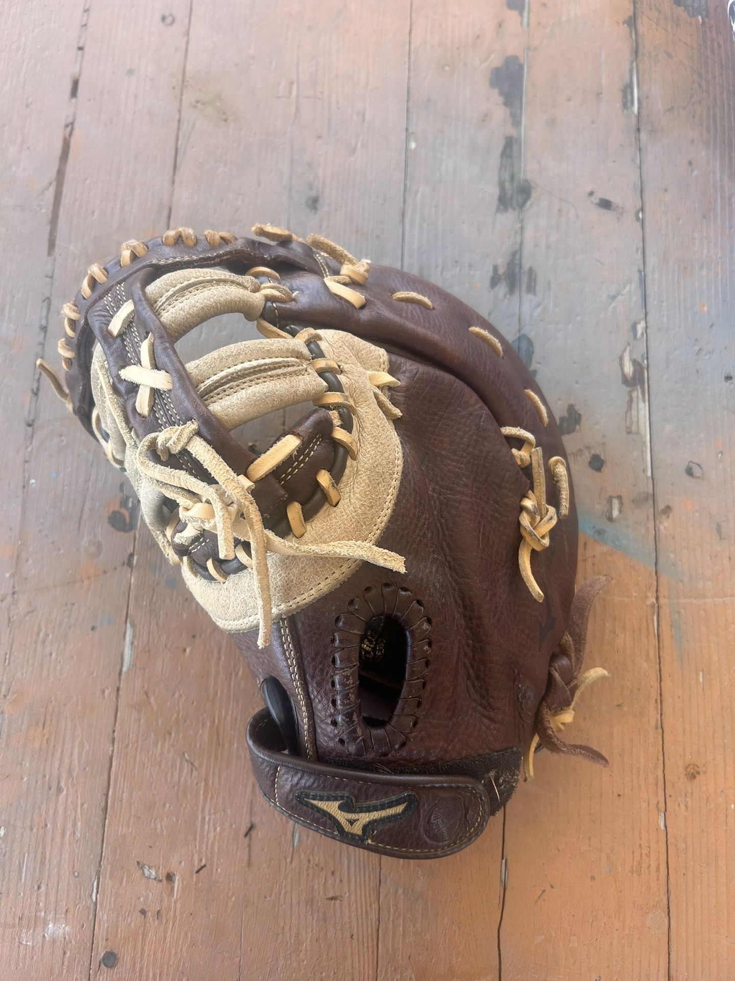 Mizuno First Base Glove Lefty