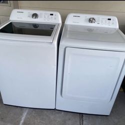 Large capacity, 2020 Samsung set. Washer and electric dryer.