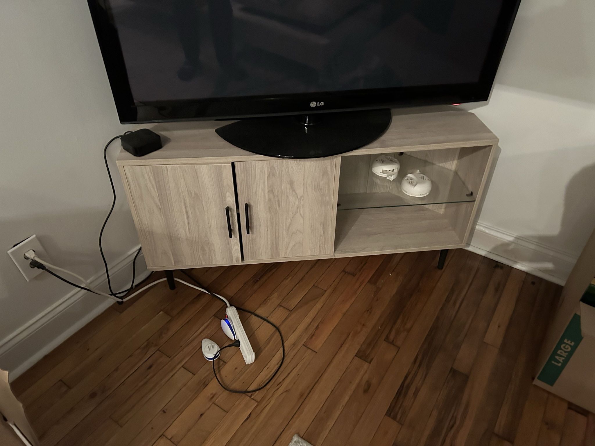 Corner TV Stand And Cabinet - Cream/White