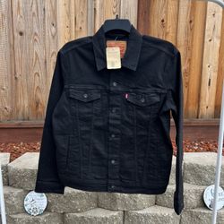 Women’s Levi’s Black Jean Jacket Size Medium