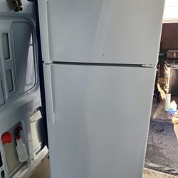 Fridge  28 Inches Ready To Deliver Or Stove 30 Inches Warranty $350 Each  White Warranty