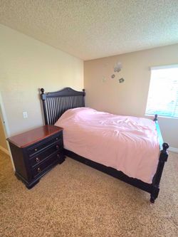 Black Spindle Queen Bed and Night Stand Set