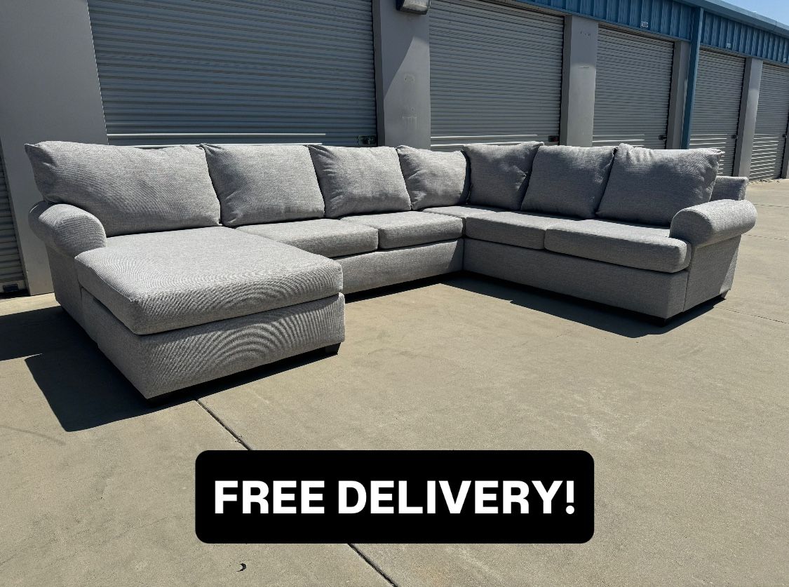 FREE DELIVERY || Living Spaces 2Pc Sectional Couch