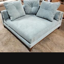 🩵 Modern Oversized Lounge Chair