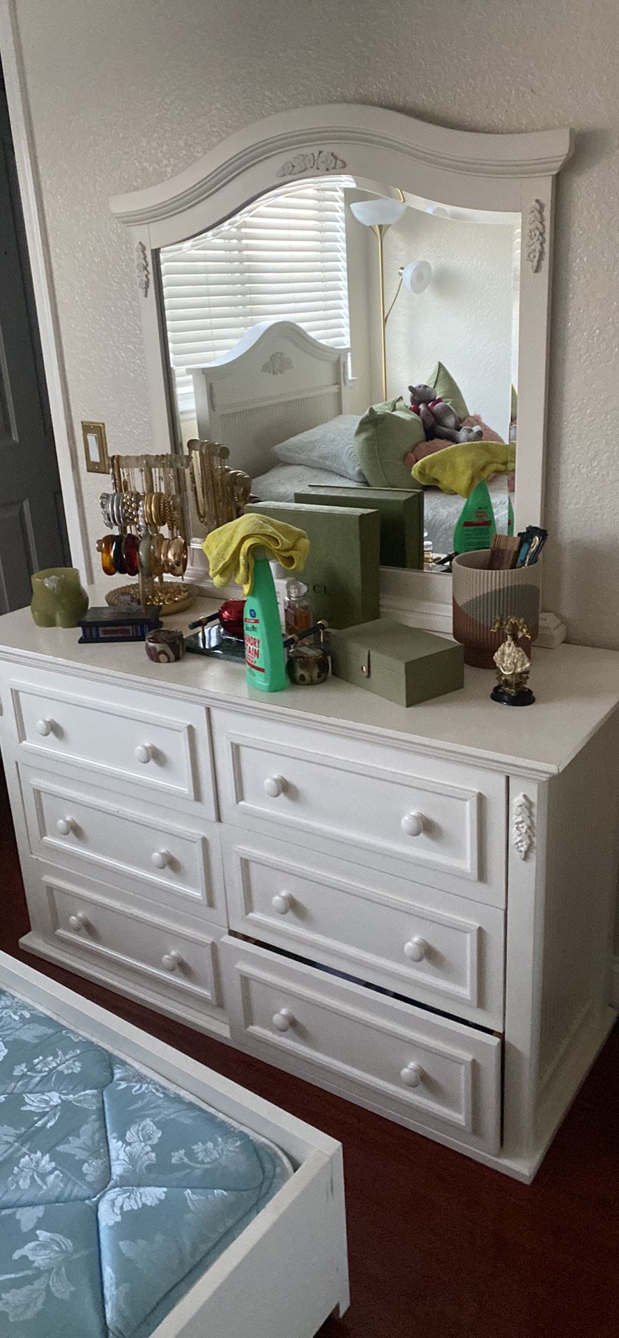 Cama Individual Con 2 Colchones Tocador Y Espejo