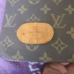 Loui Vuitton Hand Bag