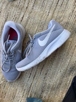 Nike women’s 6.5/7