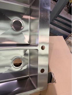 Stainless steel sink