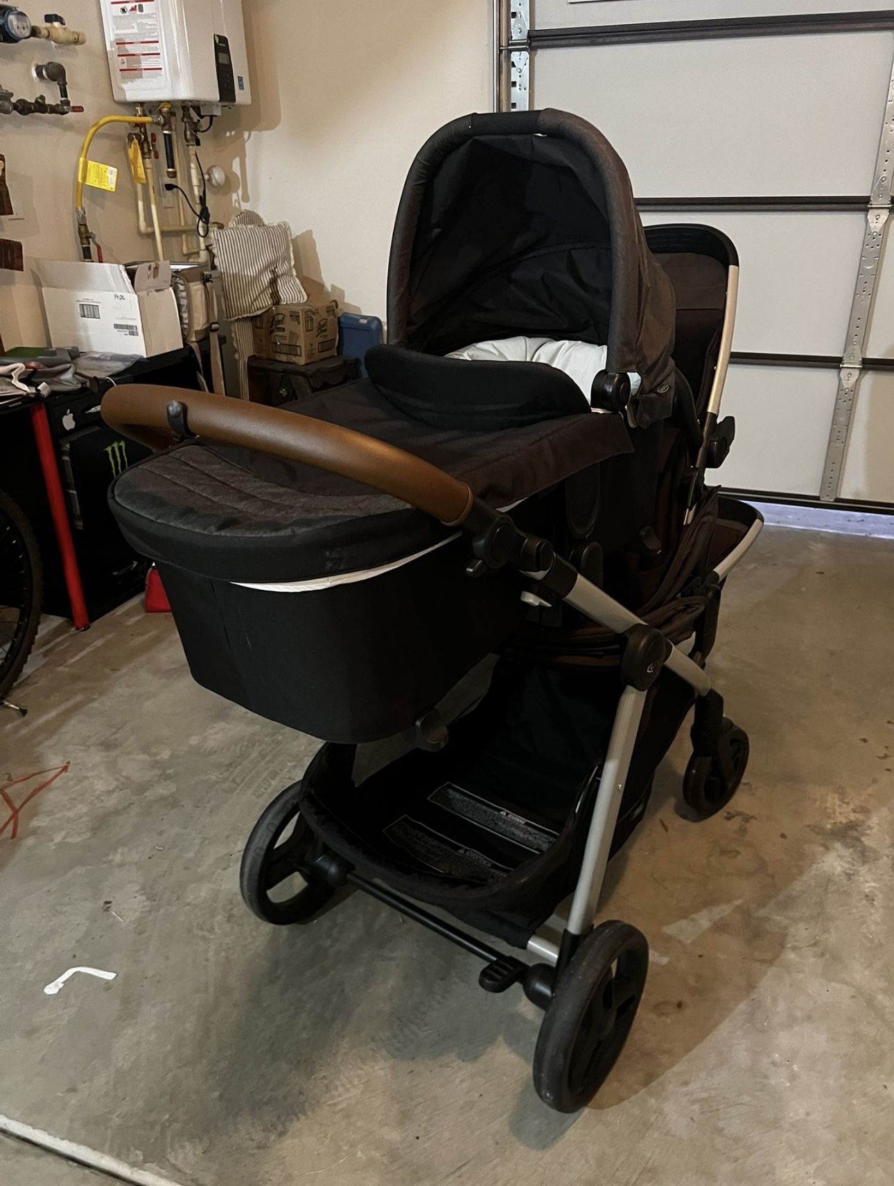 Graco Double Stroller W/ Bassinet