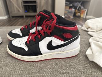 2 Pairs Nike Air 1 Youth Size 6.5