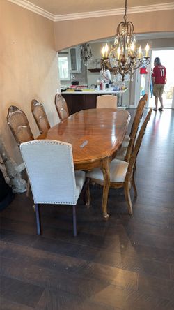 Gorgeous Stanley Dining Table Set