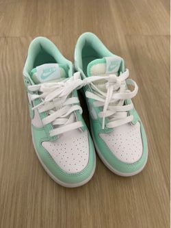 Nike Kids Dunk Low "Mint Foam" “Green Glow” sneakers size 3Y