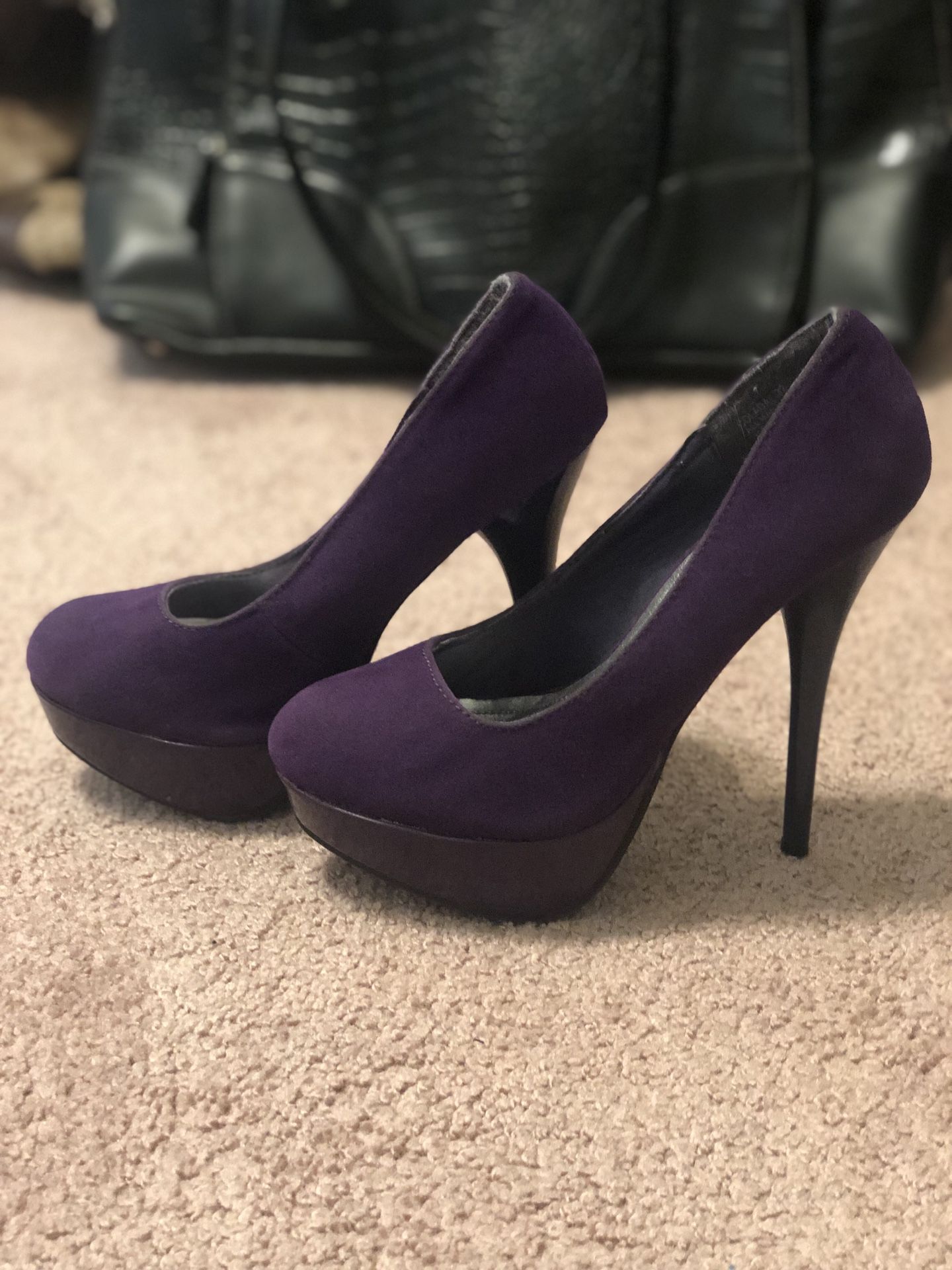 Purple heels size 5.5