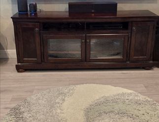 ENTERTAINMENT CENTER