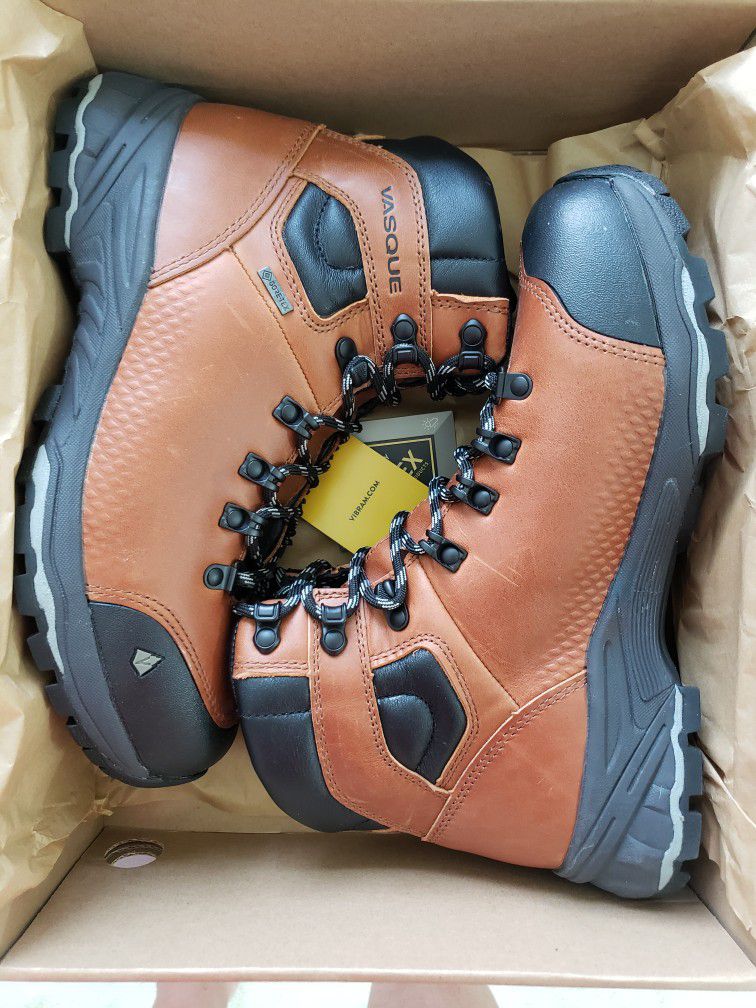 Vasque - St Elias FG GTX Hiking Boot - Men's for Sale in Chandler, AZ ...