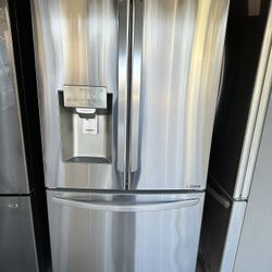 Like New Conditions Refrigerator LG 3 Doors Everything Works Great