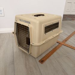Petmate Vari Kennel Cat & Small Dog Pet Carrier MSRP $65 Length 17”xWidth 12”xHeight 14.5” West Las Vegas See My Listings Summerlin