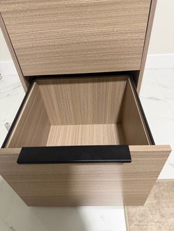 wooden filing cabinet//archivador de madera