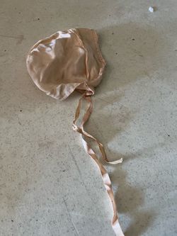 Baby/baby doll hat. Vintage.