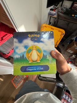 Dragonite Vstar Go Premium Box