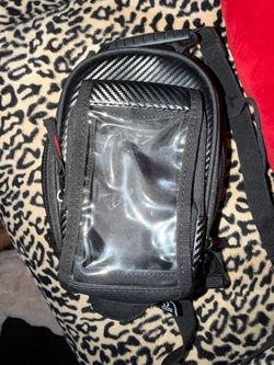 Motorcycle tank bag