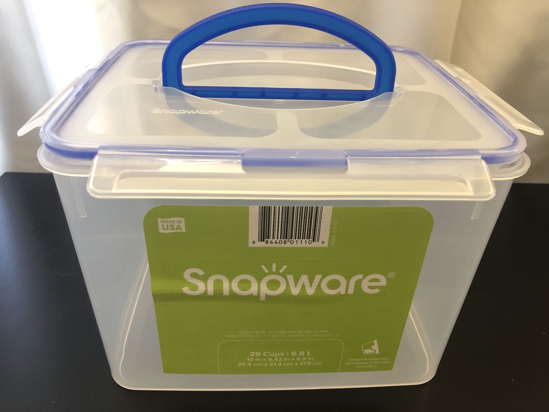 Snapware 29-Cup Food Storage Container w/ Handle - clear plastic