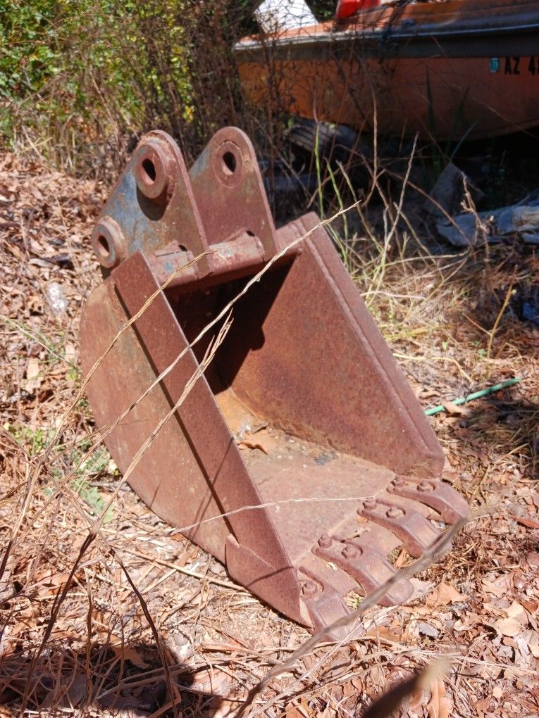 60 Liter Excavating Bucket