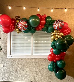 Christmas Balloon Garland & Centerpieces Available
