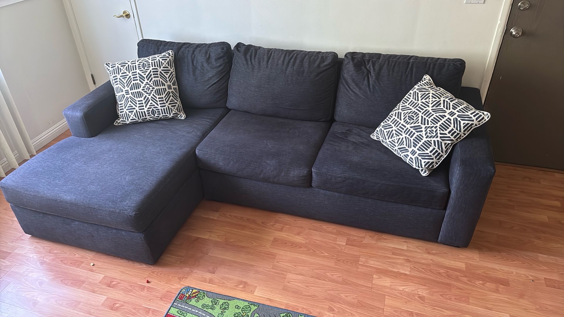 Sectional Couch 