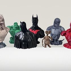 Statues/collect.   Spider-Man, Iron Man, Batman.