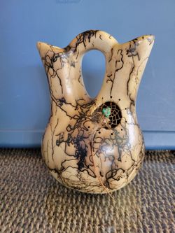 Vintage Navajo Signed Horse Hair Wedding Pottery Dream Catcher Jug -  Lone Hair 8.5” Tall