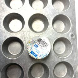 Baking pans and tools