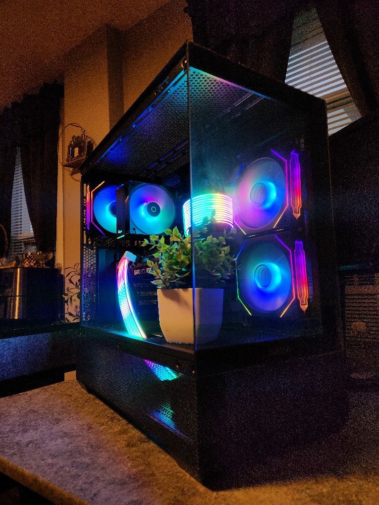 🎄Christmas Deal🎄 High-Preformance Gaming Pc | I7-7700k | RTX 3050 |
16GB DDR4 | 500GB SSD +1TB HHD