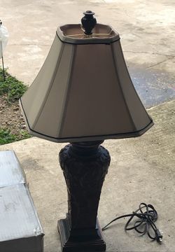 Dresser lamp