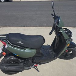 2021 Amigo Scooter 150cc – Only 1,840 Miles – Clean Title