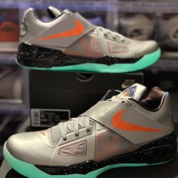 Nike KD 4 Galaxy Size 13 