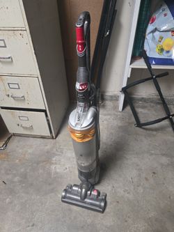 Vacuum Cleaner Dyson