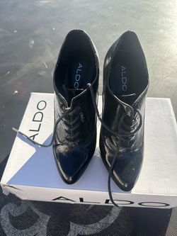 ALDO Black Patent Lace Up Pointed Toe Ankle Booties Heels Womens