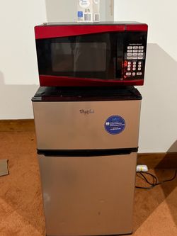 Whirlpool Mini Fridge with Hamilton Beach Microwave