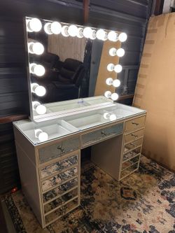 White with Mirror Hollywood Vanity With Bluetooth Speakers BRAND NEW IN BOX 