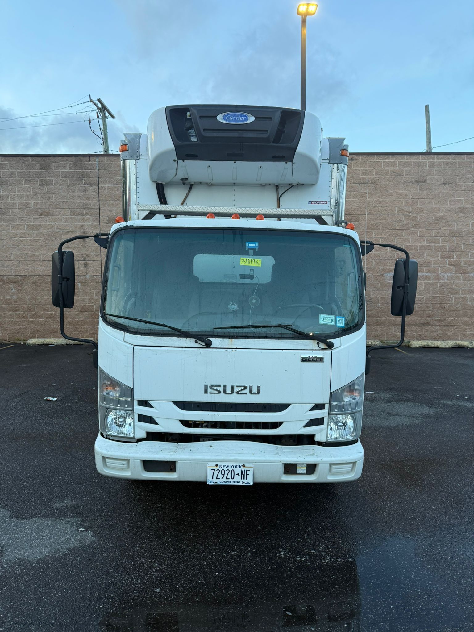 2016 Isuzu NPR BOX TRUCK
