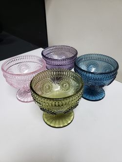 4 CHOOLD vintage flower embossed glass footed dessert bowls