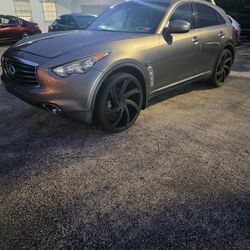 Infiniti fx37  qx70
