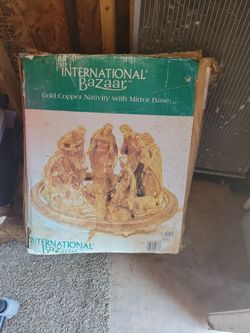 Gold copper nativity with mirror bose