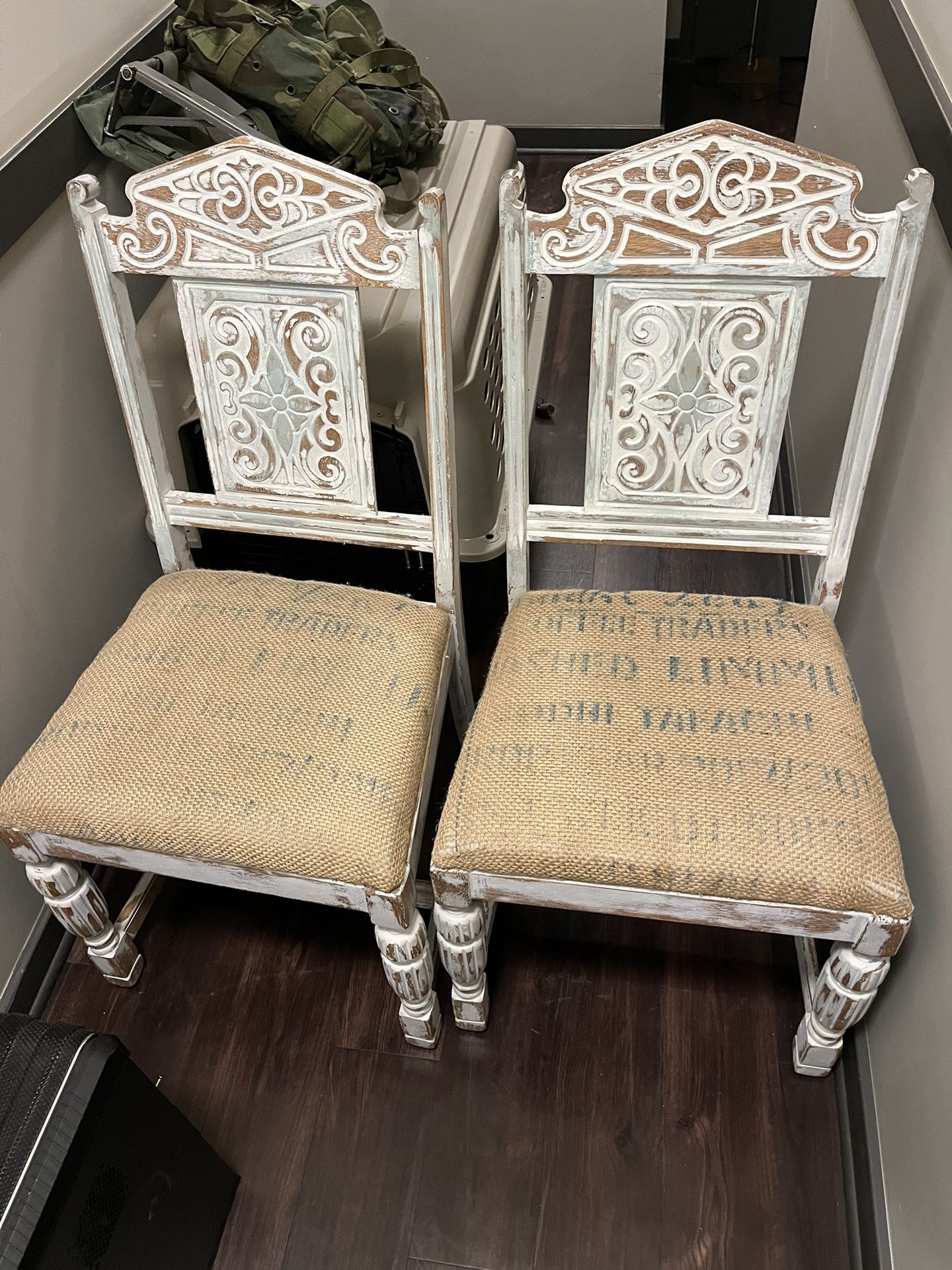 Dog Kennel And Farm Chairs